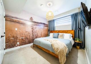 Prairie-Luxe Suite with Private Hot Tub - Fireplace - 8