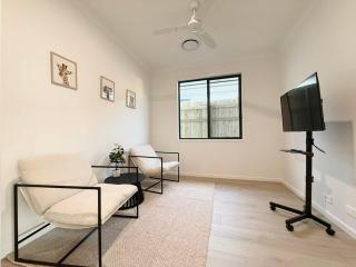 Home away from home&pet friendly&Fully fenced - 1