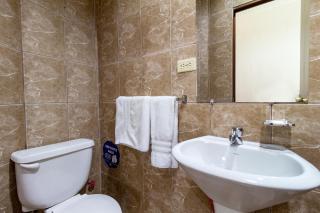 Hotel Majestic 1 - 8