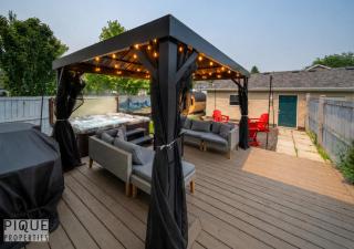 Nordic Spa Escape - Hot Tub - Fire Table - BBQ - Barrel Sauna - 6