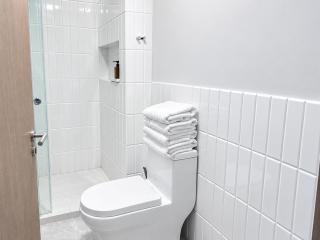 Loft in Valle Oriente! 2 Beds, Pool, Gym & Parking - 6