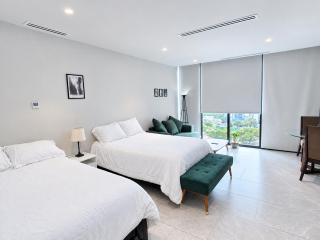 Loft in Valle Oriente! 2 Beds, Pool, Gym & Parking - 9