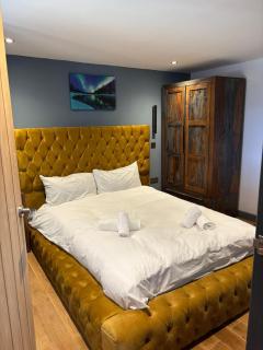 Luxurious 4 Bedroom Holiday Home MV - 2