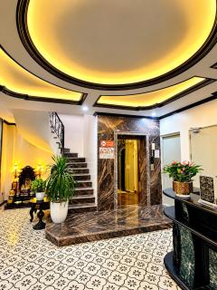 Vincent Luxury Hotel - 1