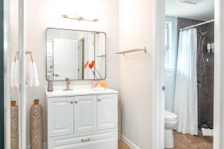 Upgraded 3 bed w Ocean View Pool Hot tub 2 King - 3