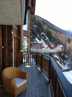 Ski-in Ski-out Apartment with Matterhorn view - 3