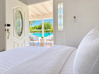 Island Charm Villa Magic Pool & Beach Club - 3