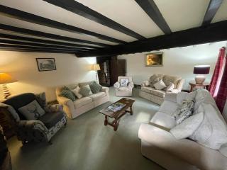 16th Century Devon Farmhouse Stunning Views - 8