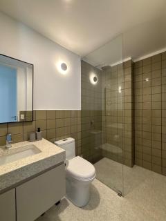 Bright 2BR Balcony Apartment near Miraflores Malecón - 5