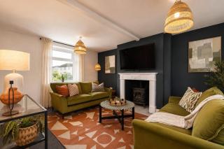 Stylish 3BR Durham Home Contractors Families - 2