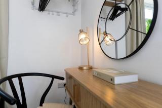 Stylish 3BR Durham Home Contractors Families - 1
