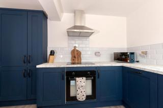 Stylish 3BR Durham Home Contractors Families - 7