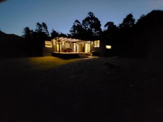 Beautiful Rural Retreat and Sapphire Springs Thermal Mineral Pools - 9