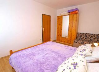 Apartments with A - C in Valbandon-Istrien 44268 - 3
