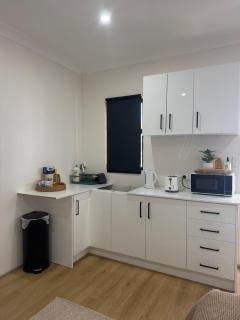 Lamington Guesthouse - 8