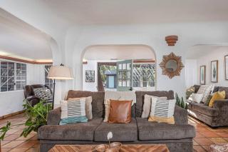 Sequoia Riverfront Main House With Beach Access - 5