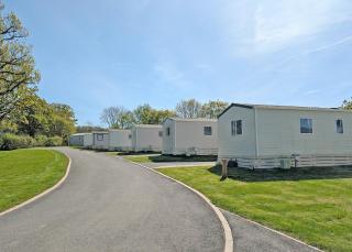 Castle Brake Holiday Park - 3