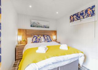 Woodland Lakes Boutique Lodges -  - 2