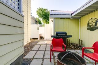 Walk to Parks! Dining & Lake! Close to Hike Trails! - 1