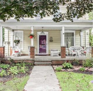 Walk to Parks, Dining & Lake! Game Room! Hot Tub! - 5