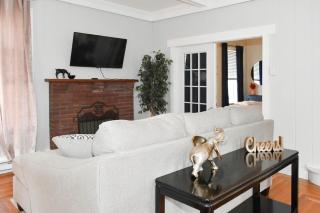 Walk to Parks, Dining & Lake! Game Room! Hot Tub! - 3