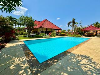 Bali Seaview Villa Namaste & Guesthouses - 8