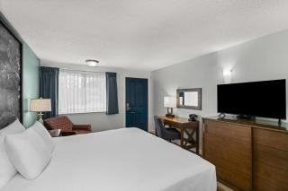 Super 8 by Wyndham Florence OR - 4