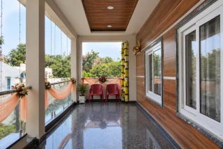 Cozy 2 Bhk flat with mountain and lake view - 6