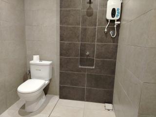 Kuching Suite Bold at Riverine Diamond - 1
