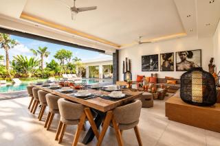 Splendid 6BR Villa, Just 400m to the Shoreline - 8