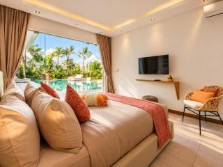 Splendid 6BR Villa, Just 400m to the Shoreline - 6