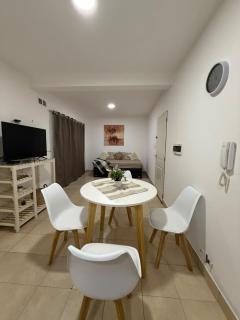Departamento Rivadavia - a 100mt de plaza principal - 7