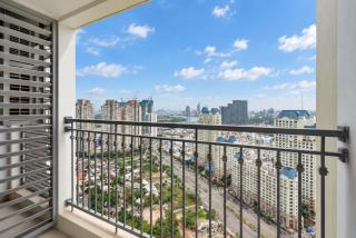 Beautiful High Floor 2BR at Landmark Plus with Daily Fresh Towels and Netflix TV - 9