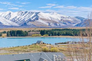 Manawaroto 3BR with Mountain & Lake Views - Sleeps 6 - 6