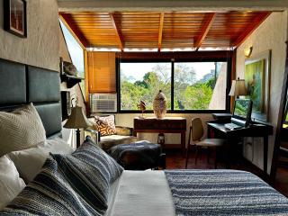 Modern Pampatar Suite with Fiber Optic Internet - 8