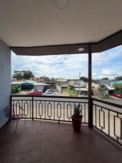 Modern 4BR Home with Terrace, AC & Wifi - 1