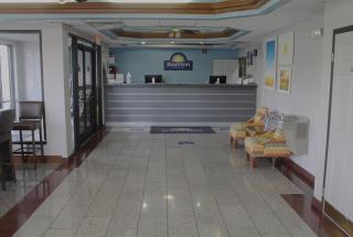 Days Inn by Wyndham Franklin - 3