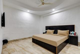 FabHotel Delvique - 1