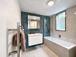Cheltenham Beach Garden Apartment - 3