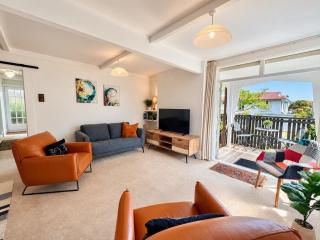 Cheltenham Beach Garden Apartment - 1