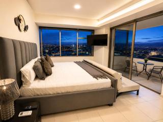 Luxury 2BR Apartment in front of US Embassy - 6