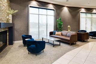 DoubleTree by Hilton Bloomington - 3