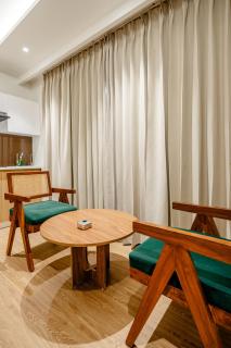 Aristo Grand Hotel with Bathtub by Aura Homes Near Sector 54 Chowk Metro Golf Course Road Gurgaon - 7