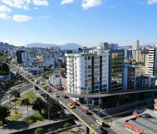 Modern 2BR Apartment - Sauna, Jacuzzi & Terrace - 9