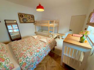 Traditional Romania Bedroom - 9