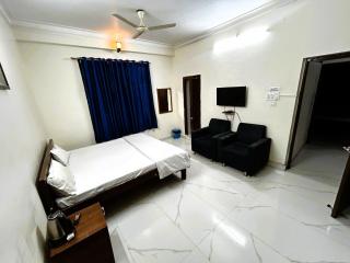 KRISHNAM GUEST HOUSE - 1