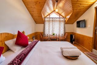 Urban Monk Stays and Cafe- Apartments and Villa near Hadimba Temple - 4