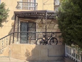 2 Bed Rooms Apt with a Spacious Living and Front Yard - 5