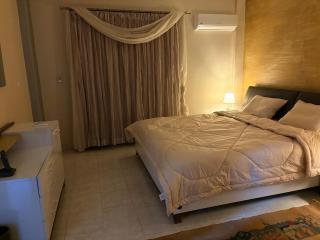 2 Bed Rooms Apt with a Spacious Living and Front Yard - 9