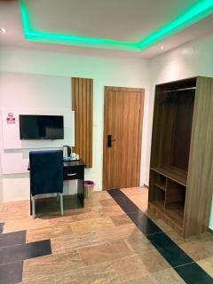 Msquare Comfort Hotel - 5